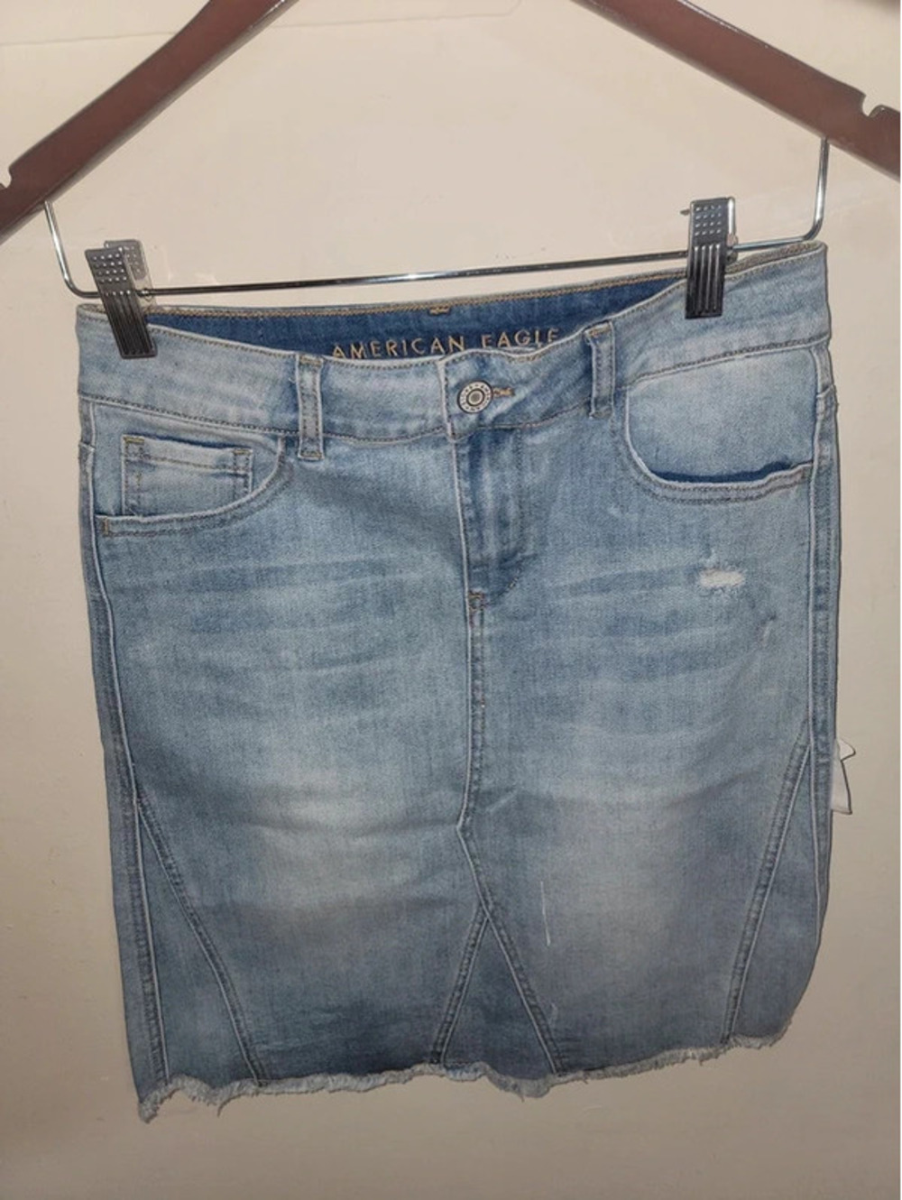 Girls american eagle jean skirt size 14 (11 to 12 yrs old)